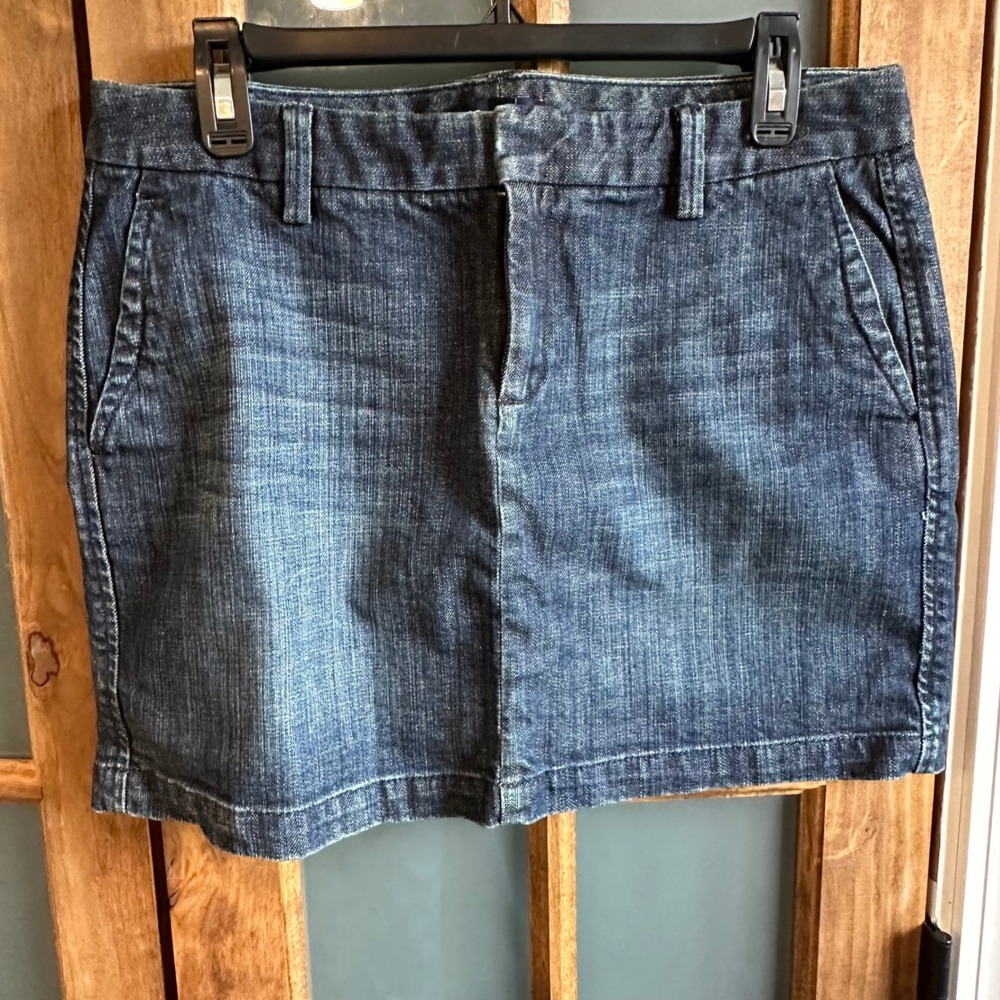 Gap Denim Mini Skirt‎ Size 8 Dark Wash Blue Stretch Cotton Summer 2010